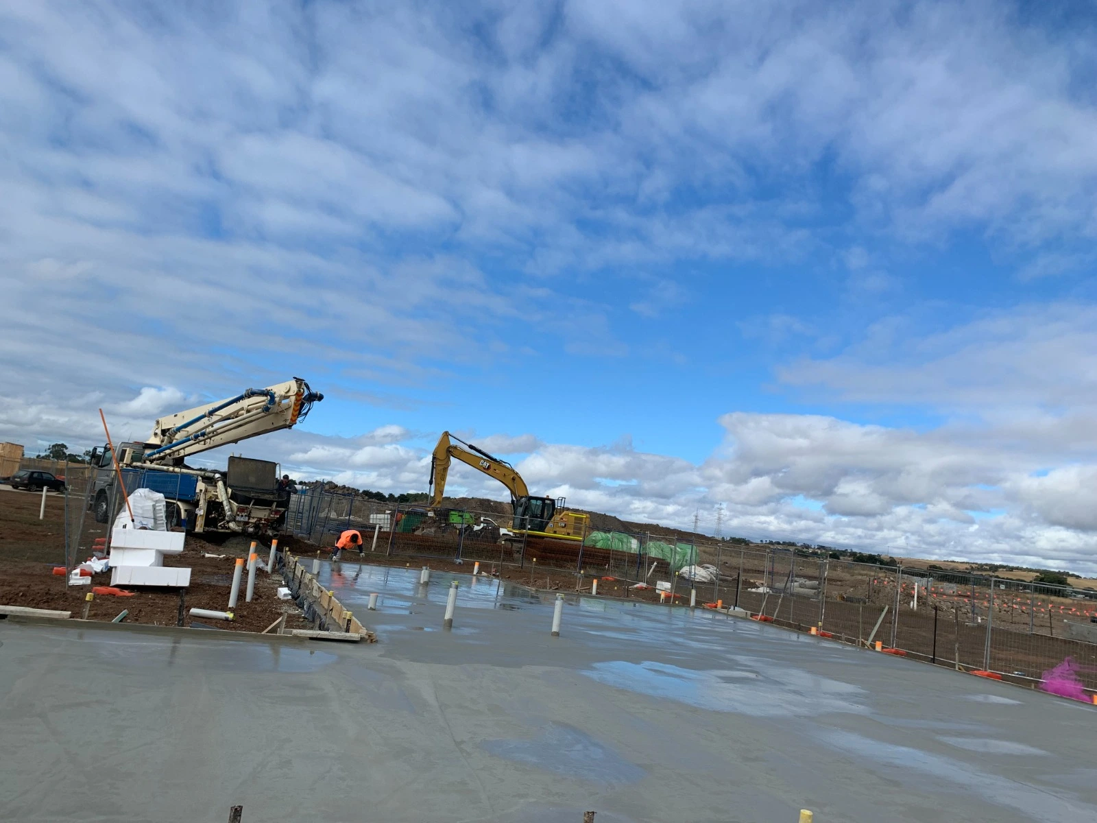 Concrete slab pour service